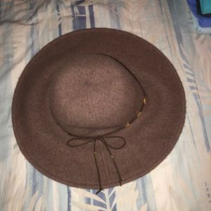 Taupe hat